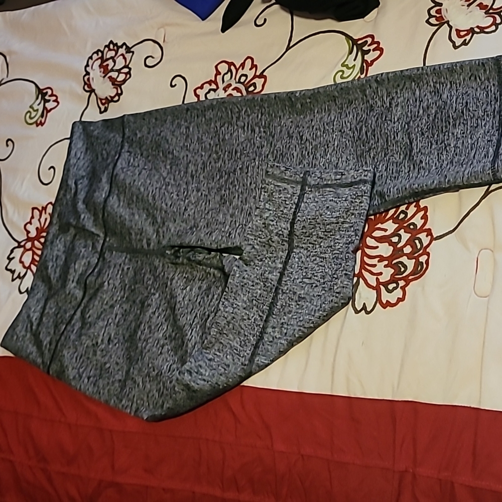 Victoria secret sport capri workout pants